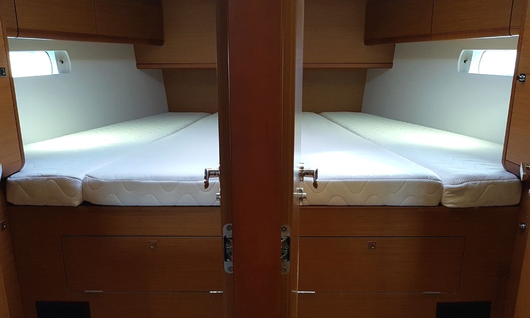 FIESTA - Sailboat in Lefkada