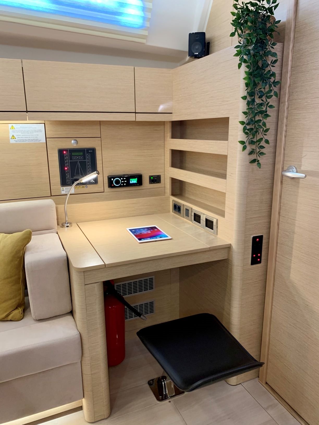 ARTEMIS - Sailboat in Nikiana