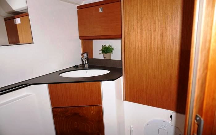 Amore Bavaria 46 Cruiser - Sailboat in Lefkada