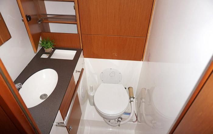 Leonidas Bavaria 46 Cruiser - Sailboat in Lefkada