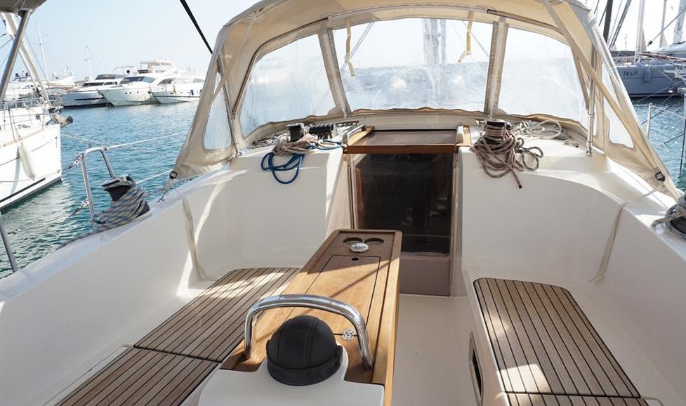Hermes Bavaria 41 Cruiser - Sailboat in Alimos