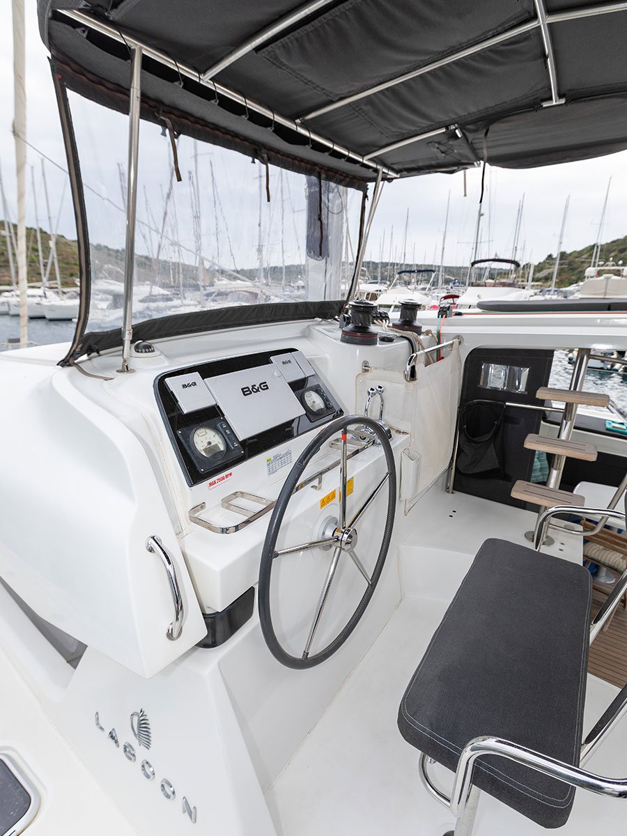 POSEIDON 2021 (air condition, generator) - Catamaran in Primošten