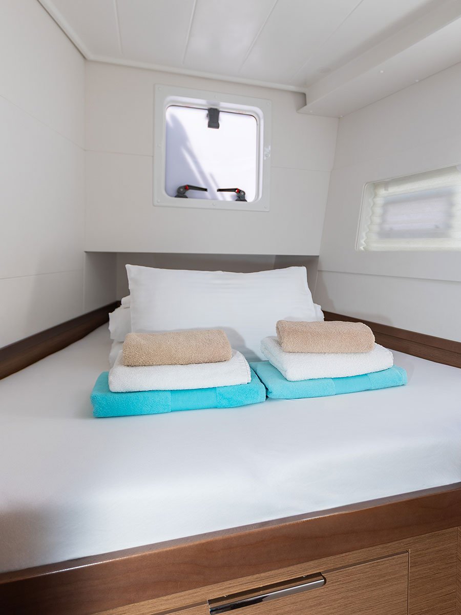 BYE BYE 2020 (air condition, generator) - Catamaran in Primošten