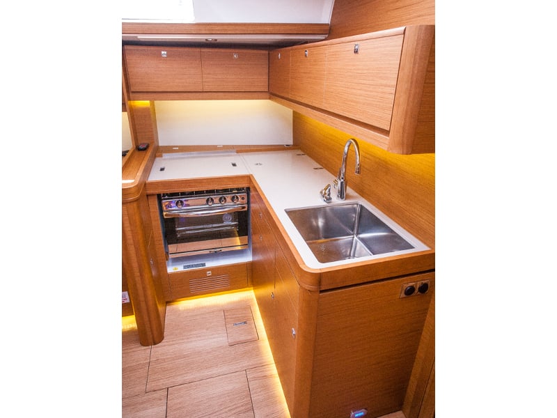 MALIN (owner version, new sails 2024., air condition, generator) - Sailboat in Primošten