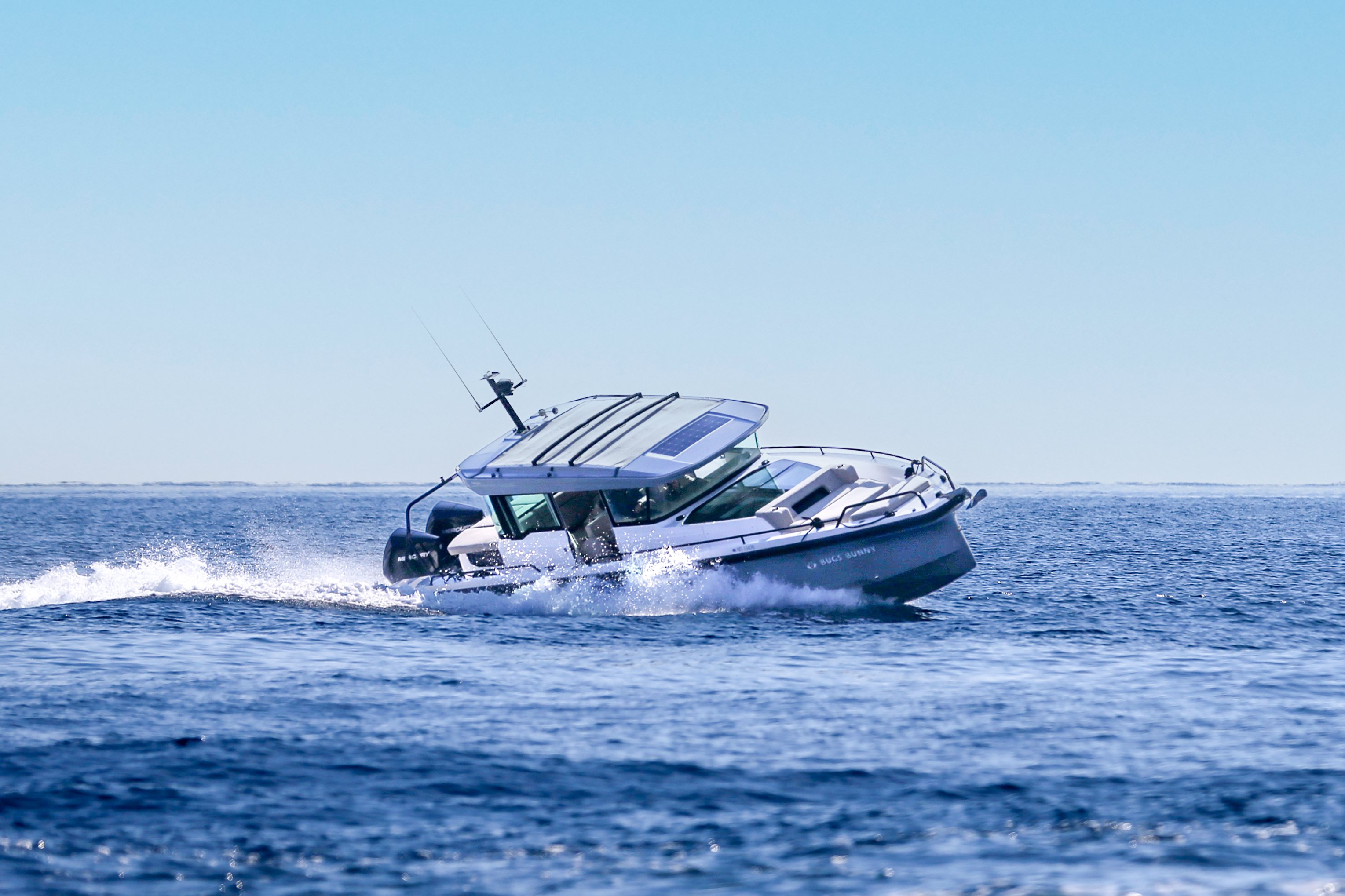 BUGS BUNNY - Motor Yacht in Anatoliki Attiki