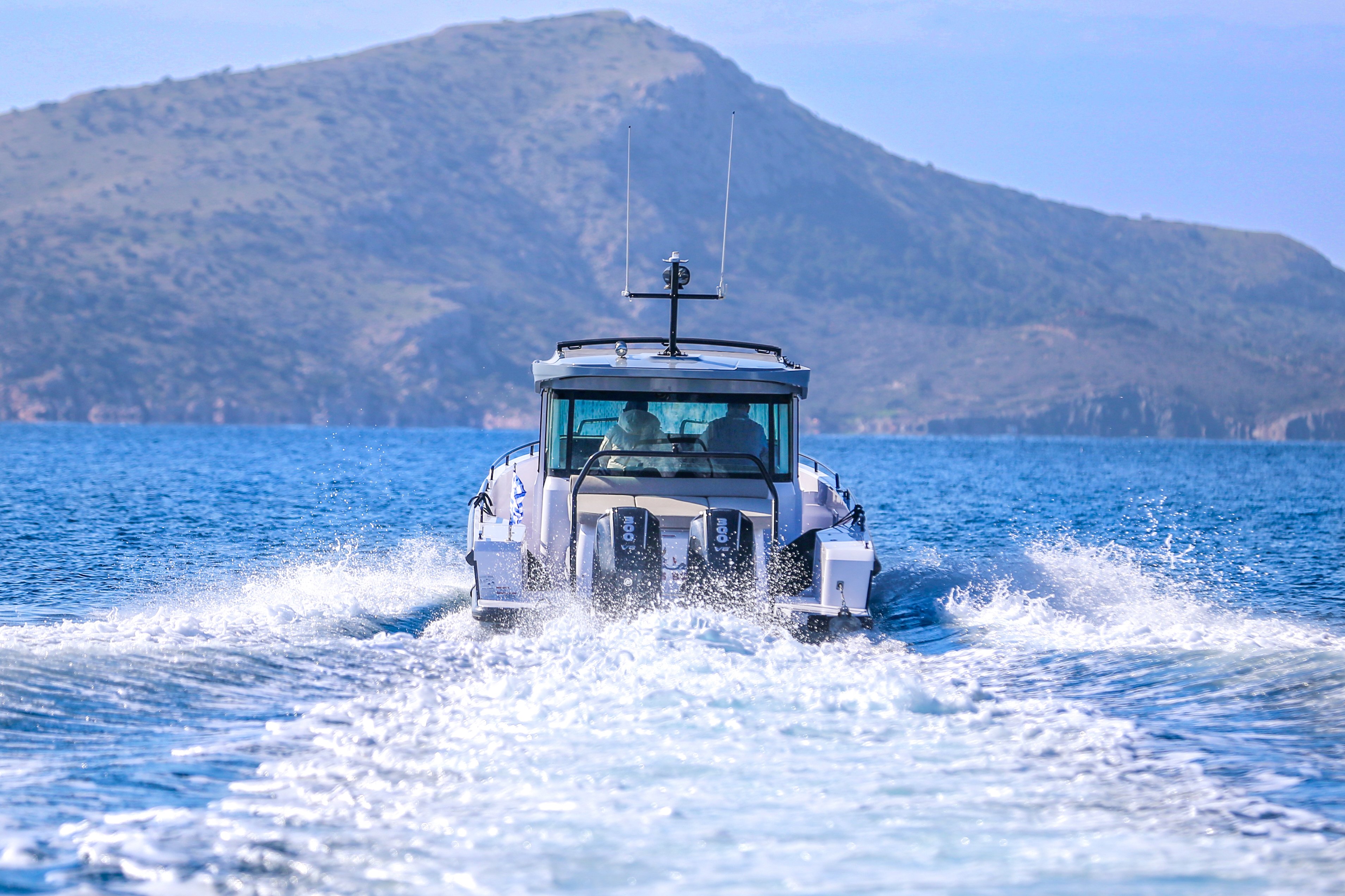 BUGS BUNNY - Motor Yacht in Anatoliki Attiki