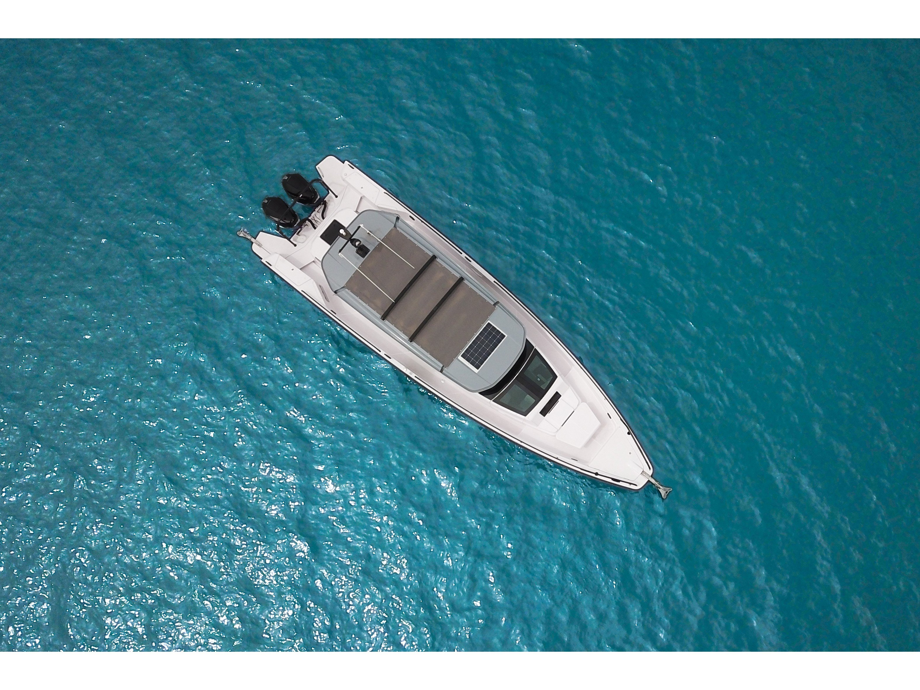 BUGS BUNNY - Motor Yacht in Anatoliki Attiki