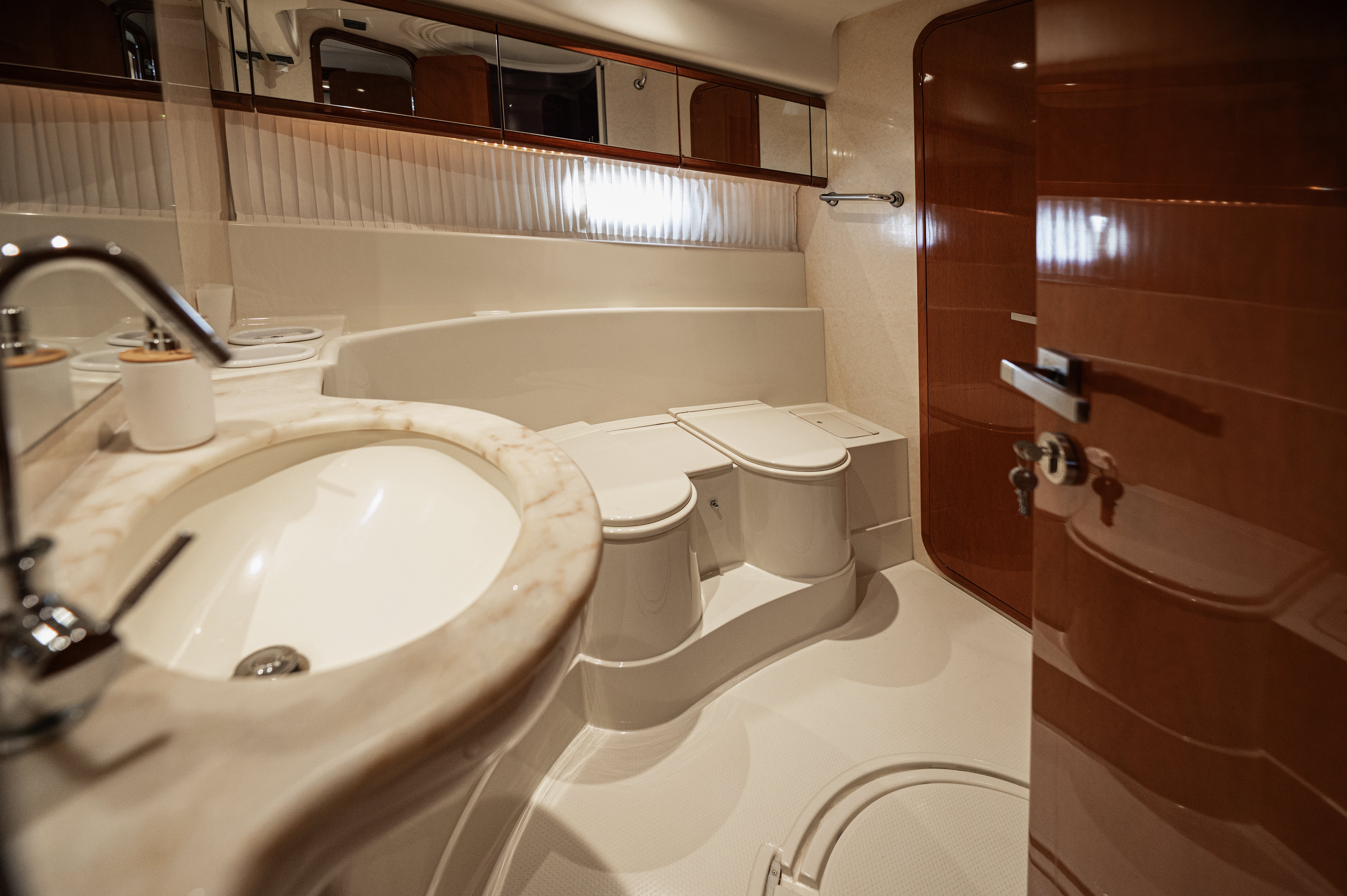 G.A.S. Newborn - Motor Yacht in Glifada