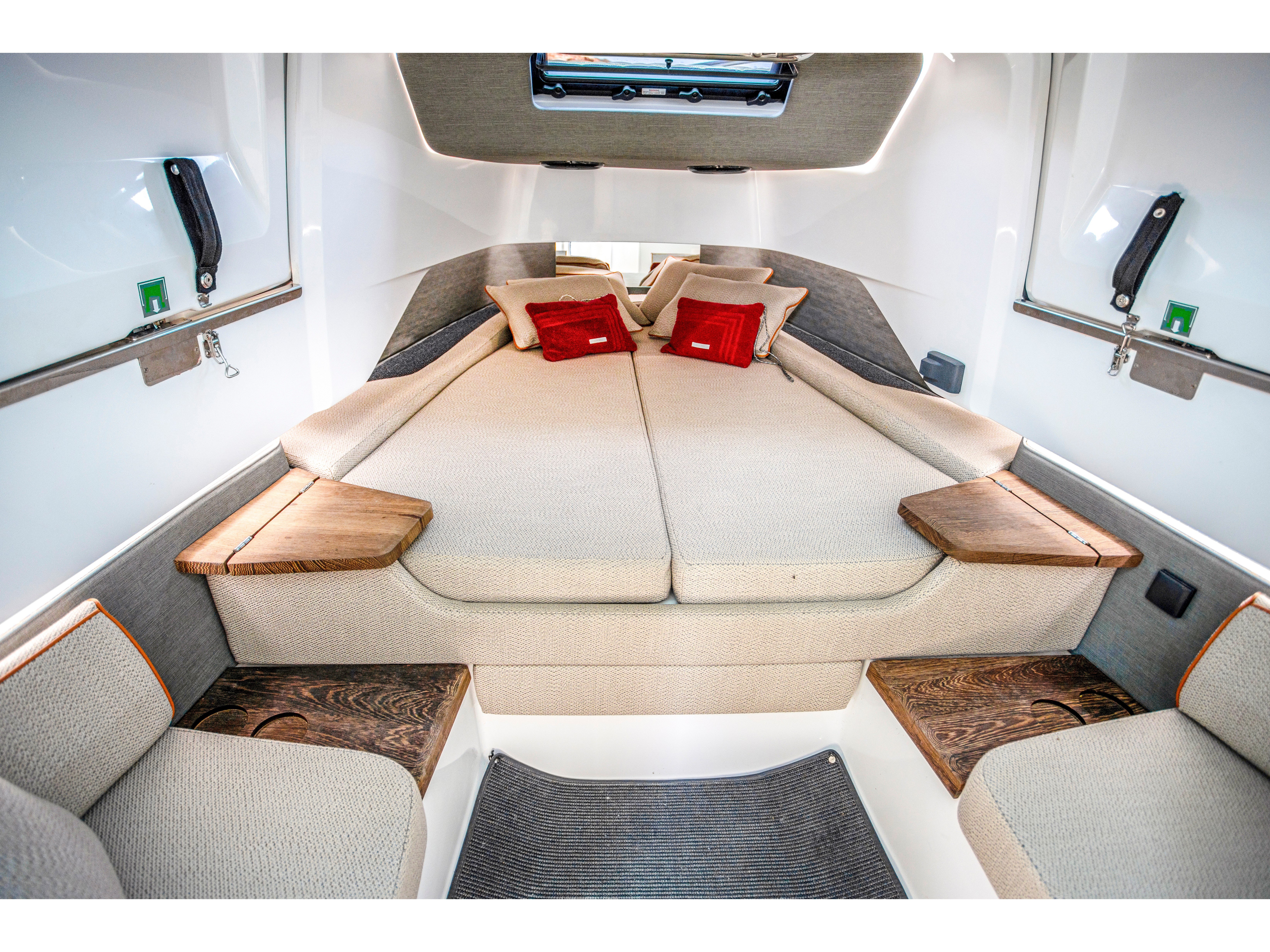 ENIGMA - Motor Yacht in Paros