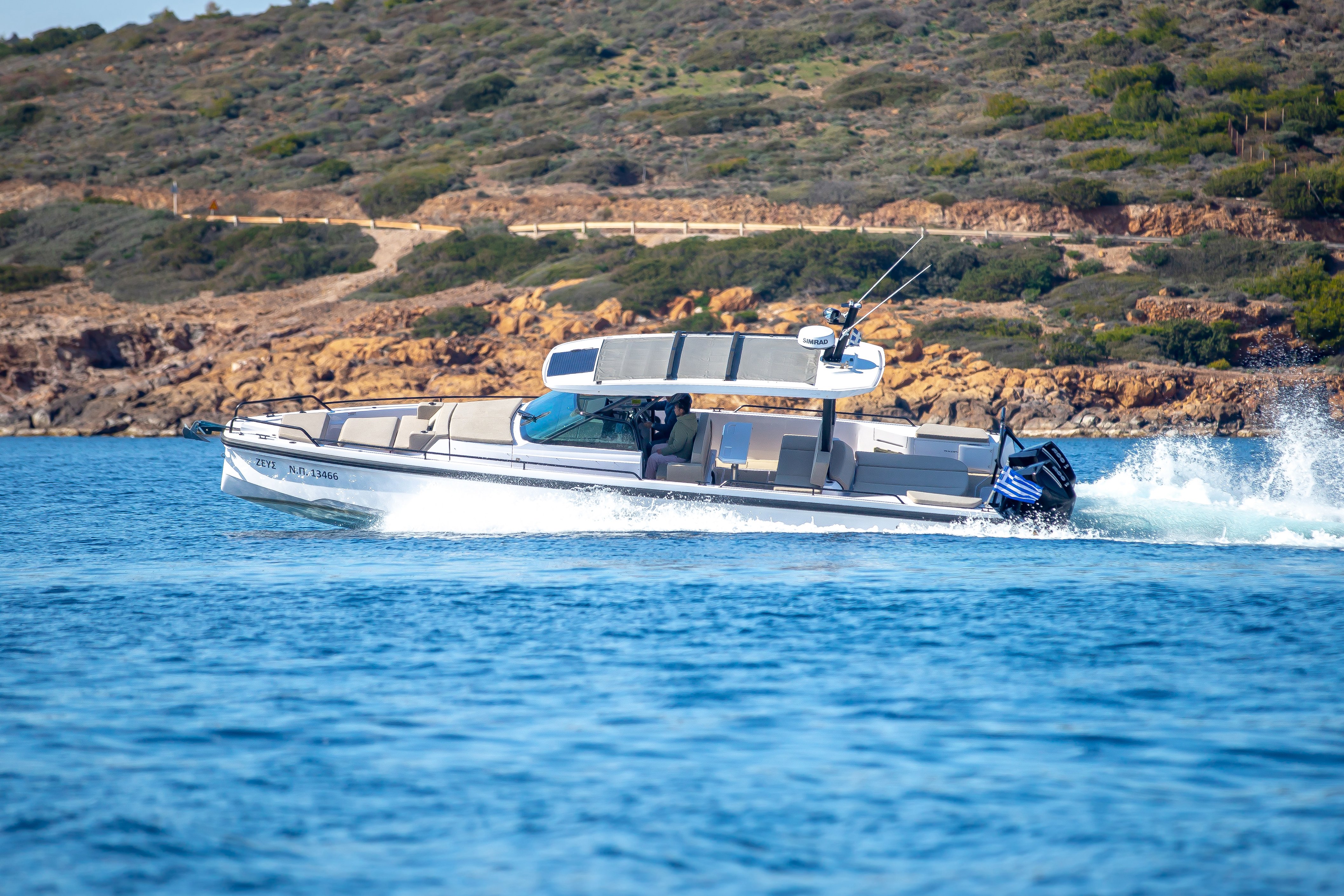 ZEUS - Motor Yacht in Eretria