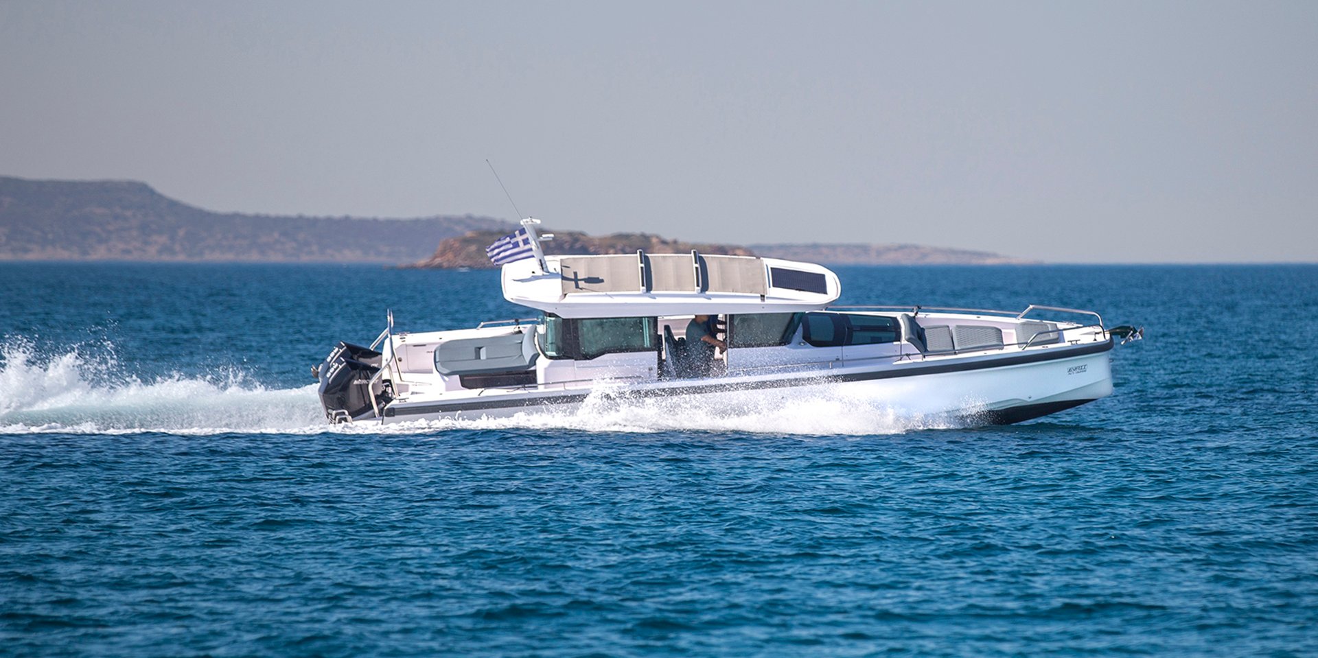 EVA II - Motor Yacht in Pireas