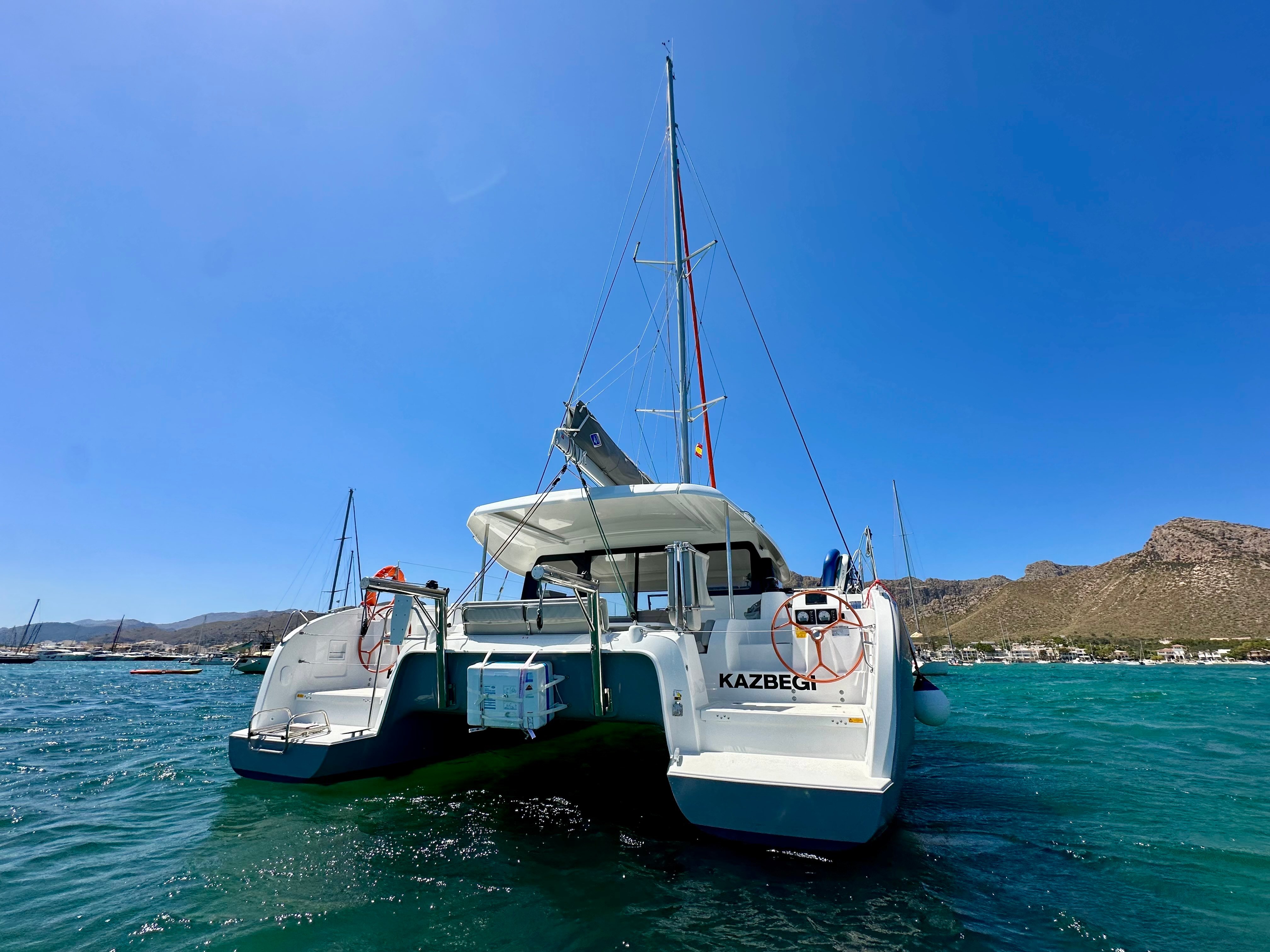 KAZBEGI - Catamaran in Port De Pollença