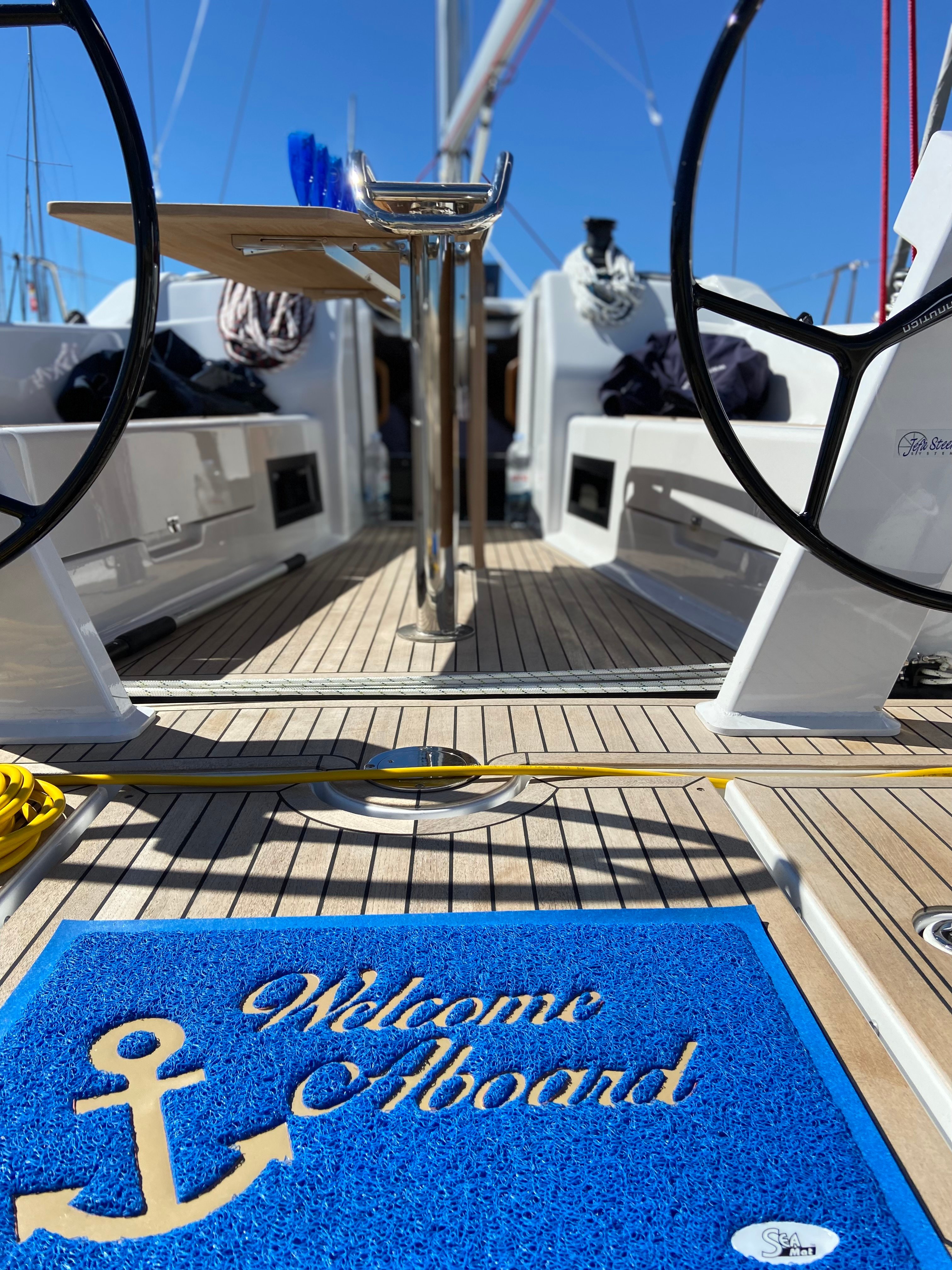 Blue Eye - Sailboat in Jezera