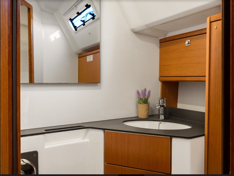 Queen Dina - Sailboat in Kontokali