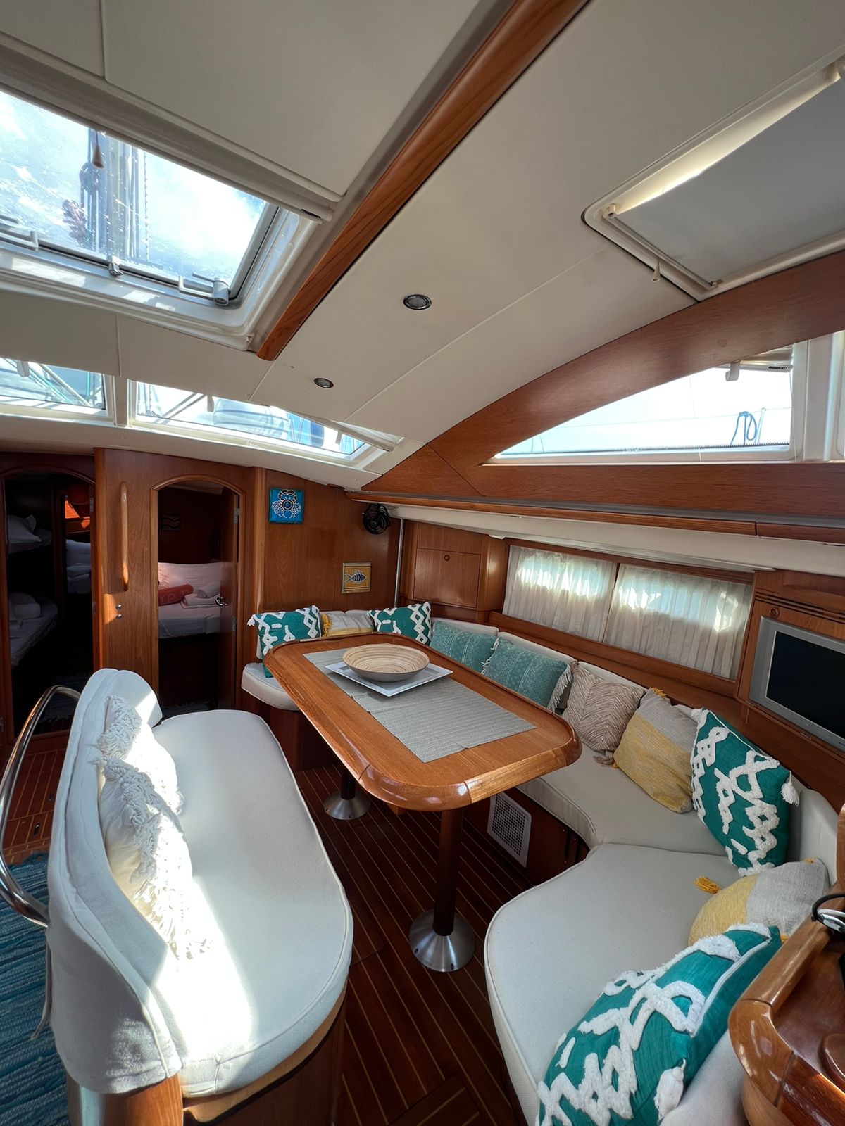 Morpheus - Sailboat in Kontokali