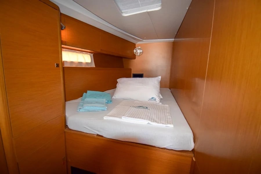 Instant Zero - Yelkenli içinde Adaköy