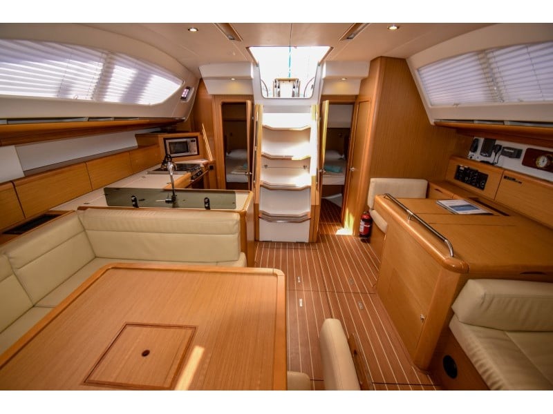 Eleven - Yelkenli içinde Adaköy