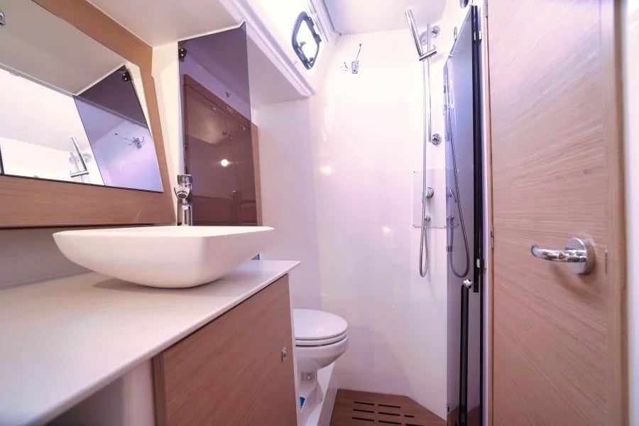 La Esperanza - Yelkenli içinde Adaköy