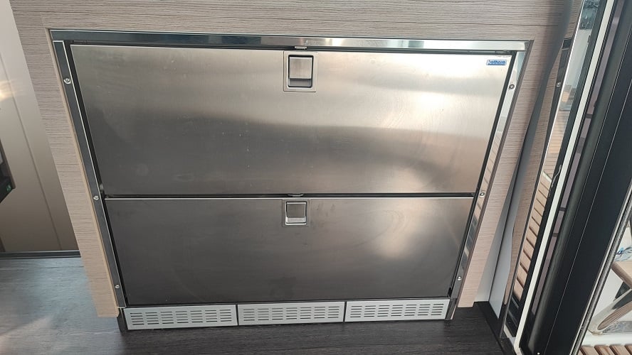 Lalom - Catamaran in Karagözler