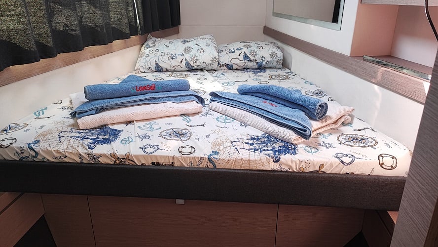 Blue Orion - Catamaran in Karagözler