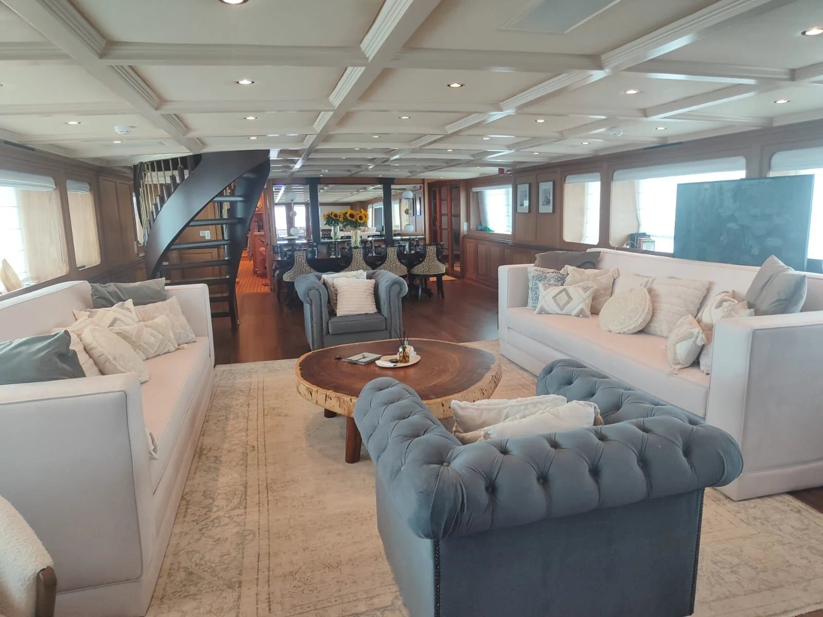 Kokomo Nights - Motor Yacht in Alimos