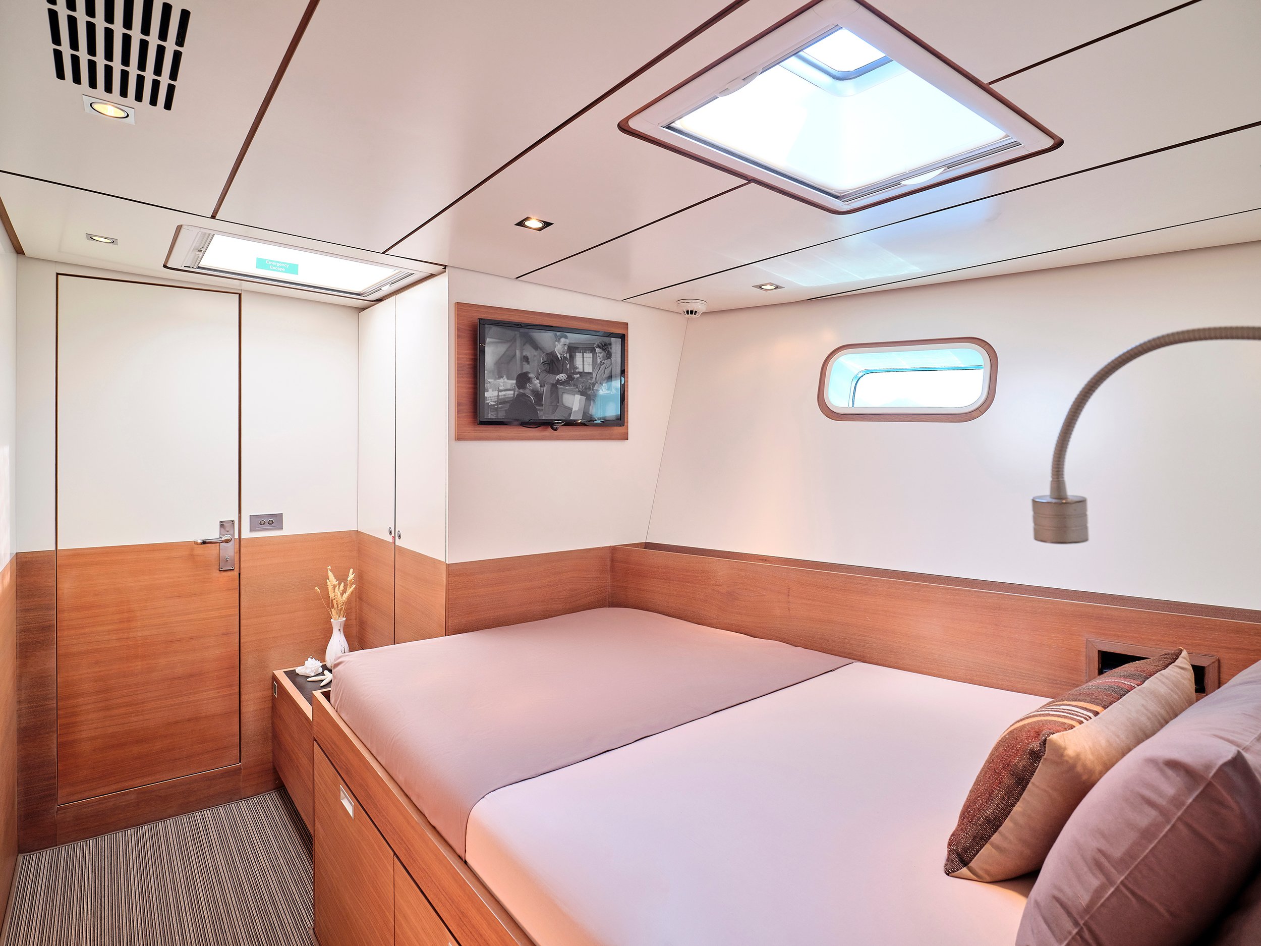 AIZU - Sailboat in Alimos