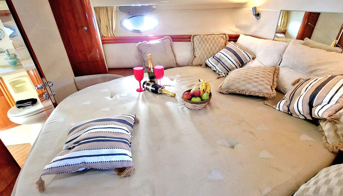 Fairline - Motor Yacht in Mikonos