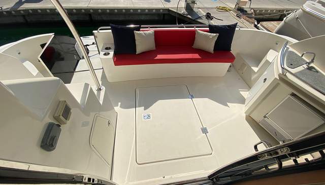 Cruiser 47 - Motor Yacht