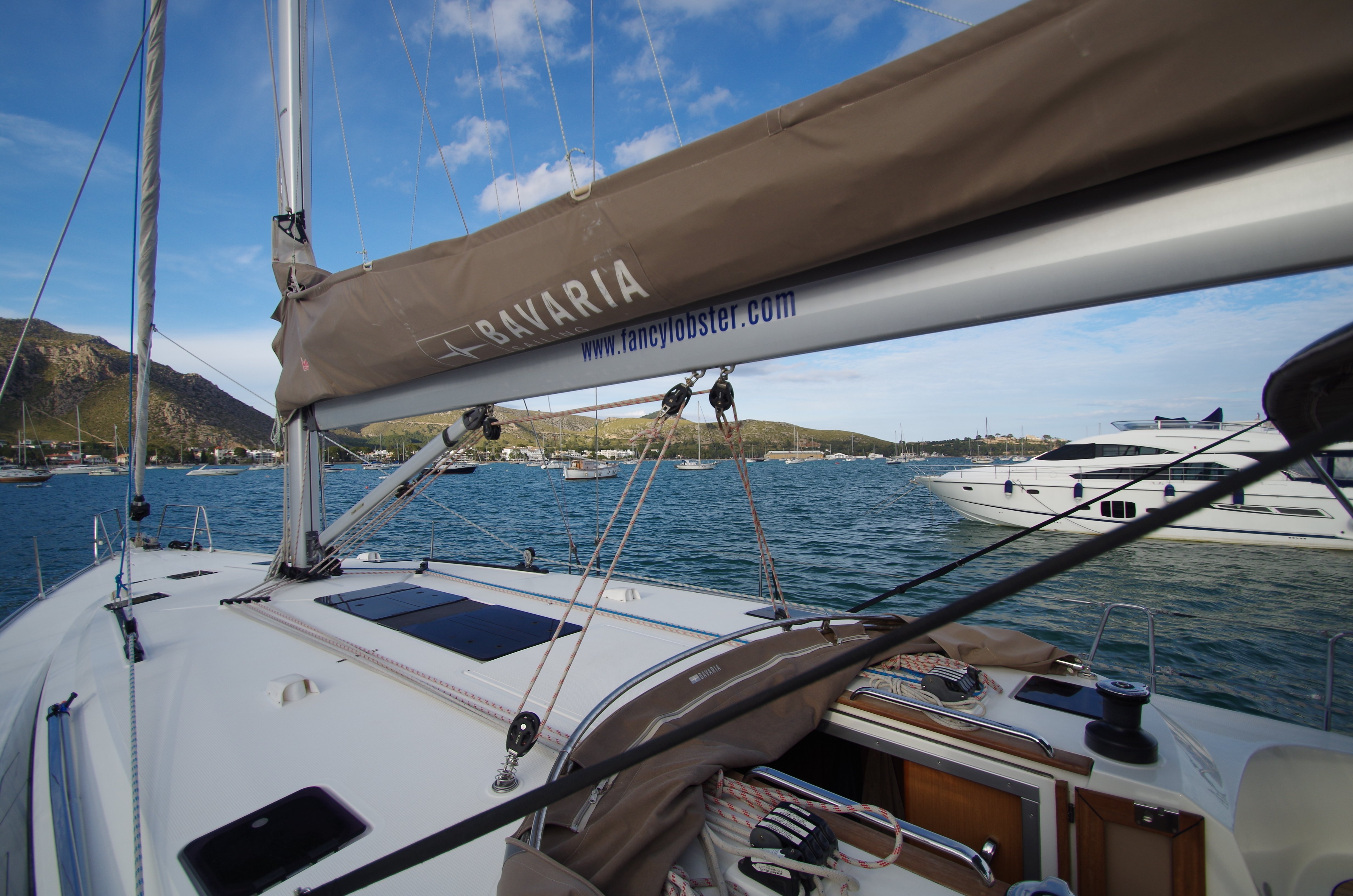 Papaya - Sailboat in Port De Pollença