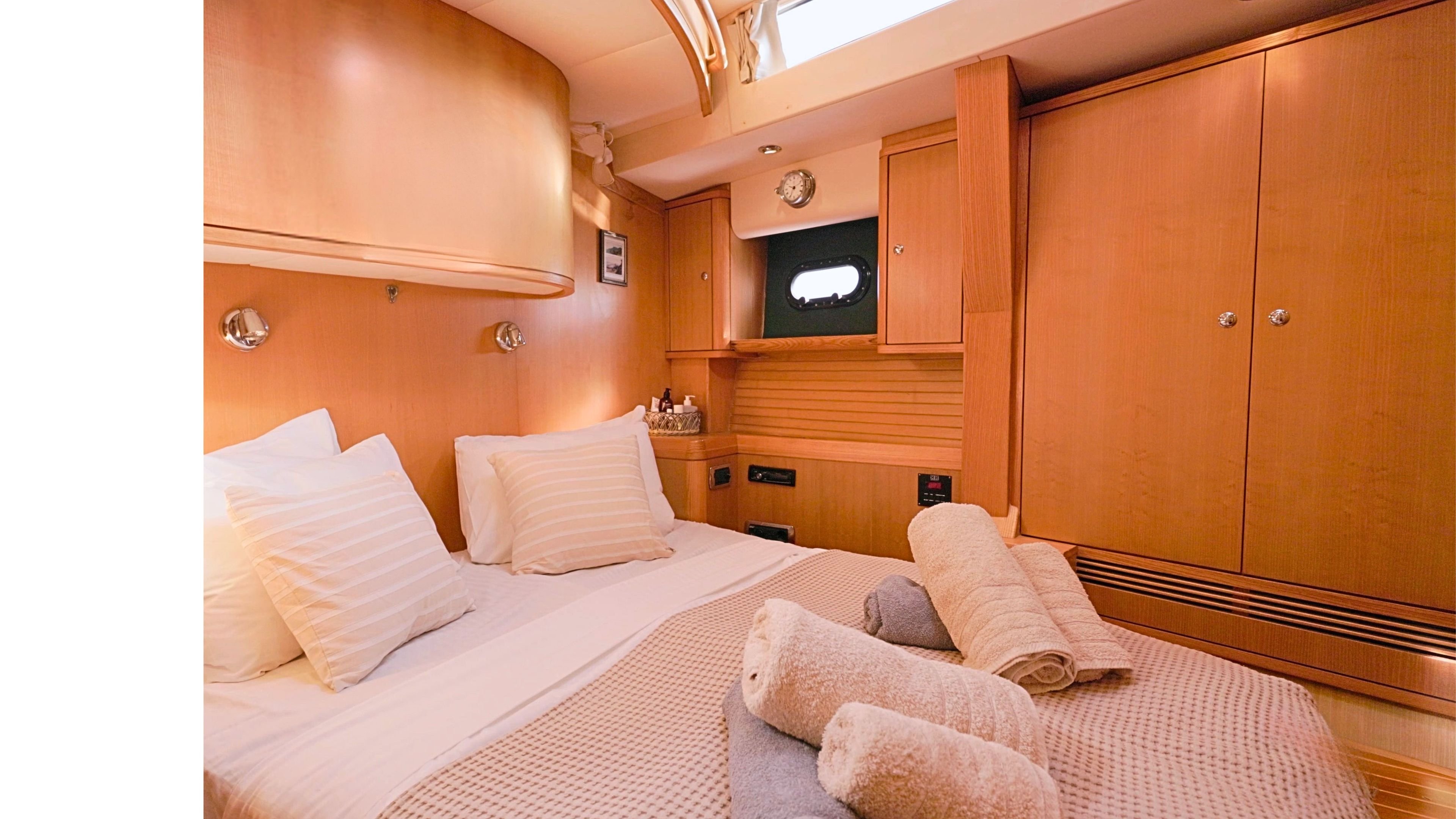 MORNING CALM - Sailboat in Vlicho