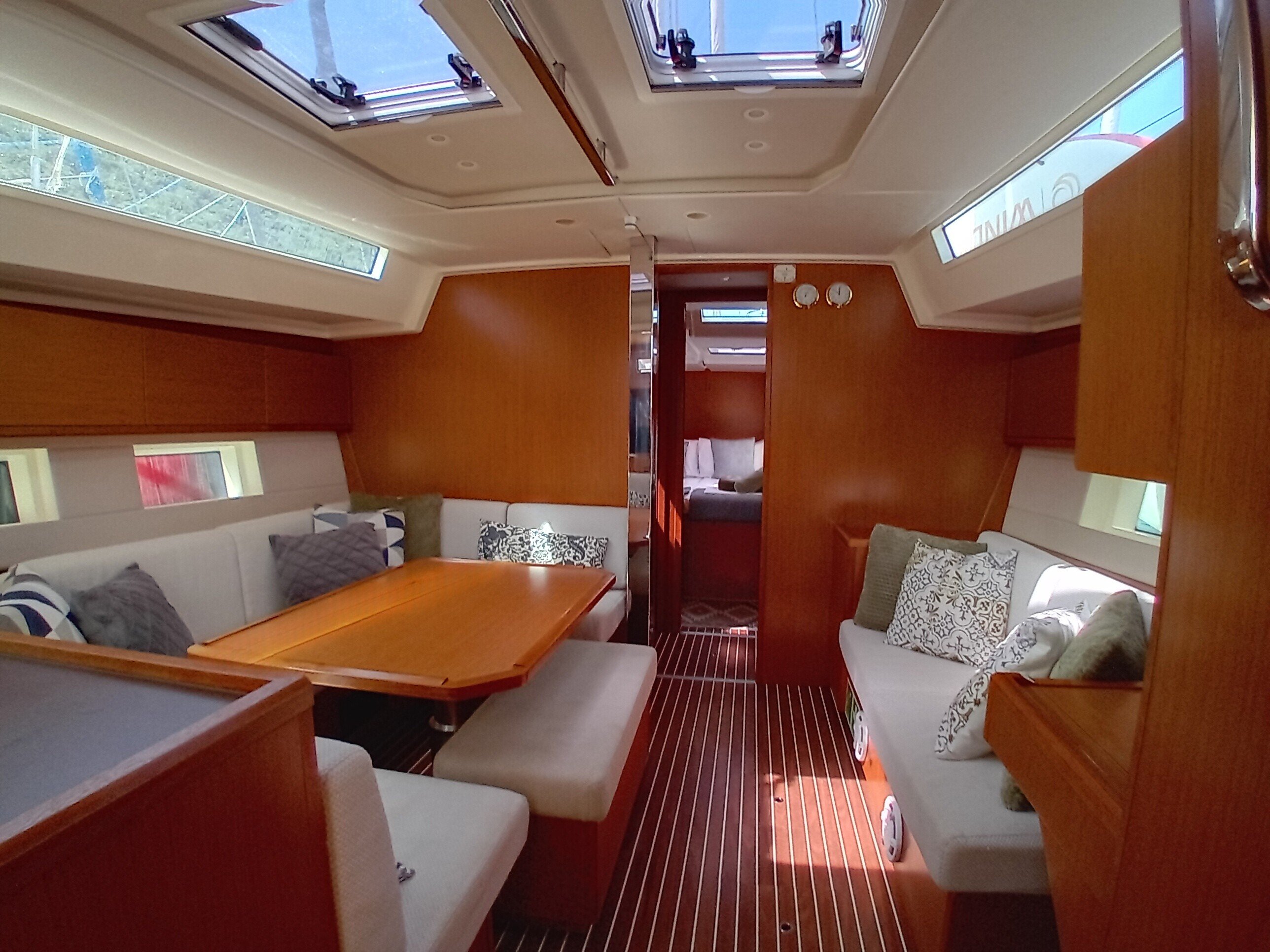 ARTEMIS - Sailboat in Vlicho