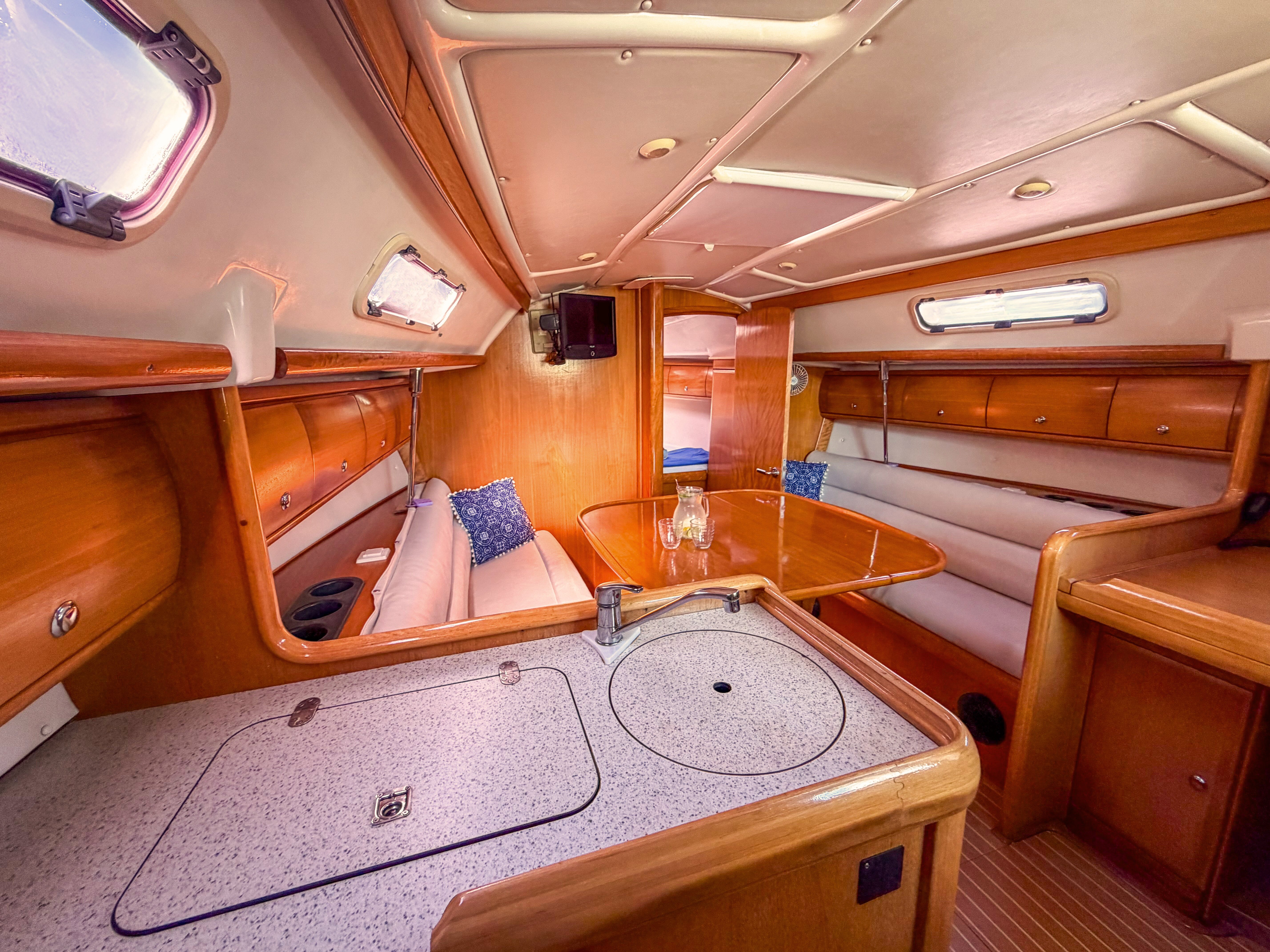 LILA - Sailboat in Vlicho