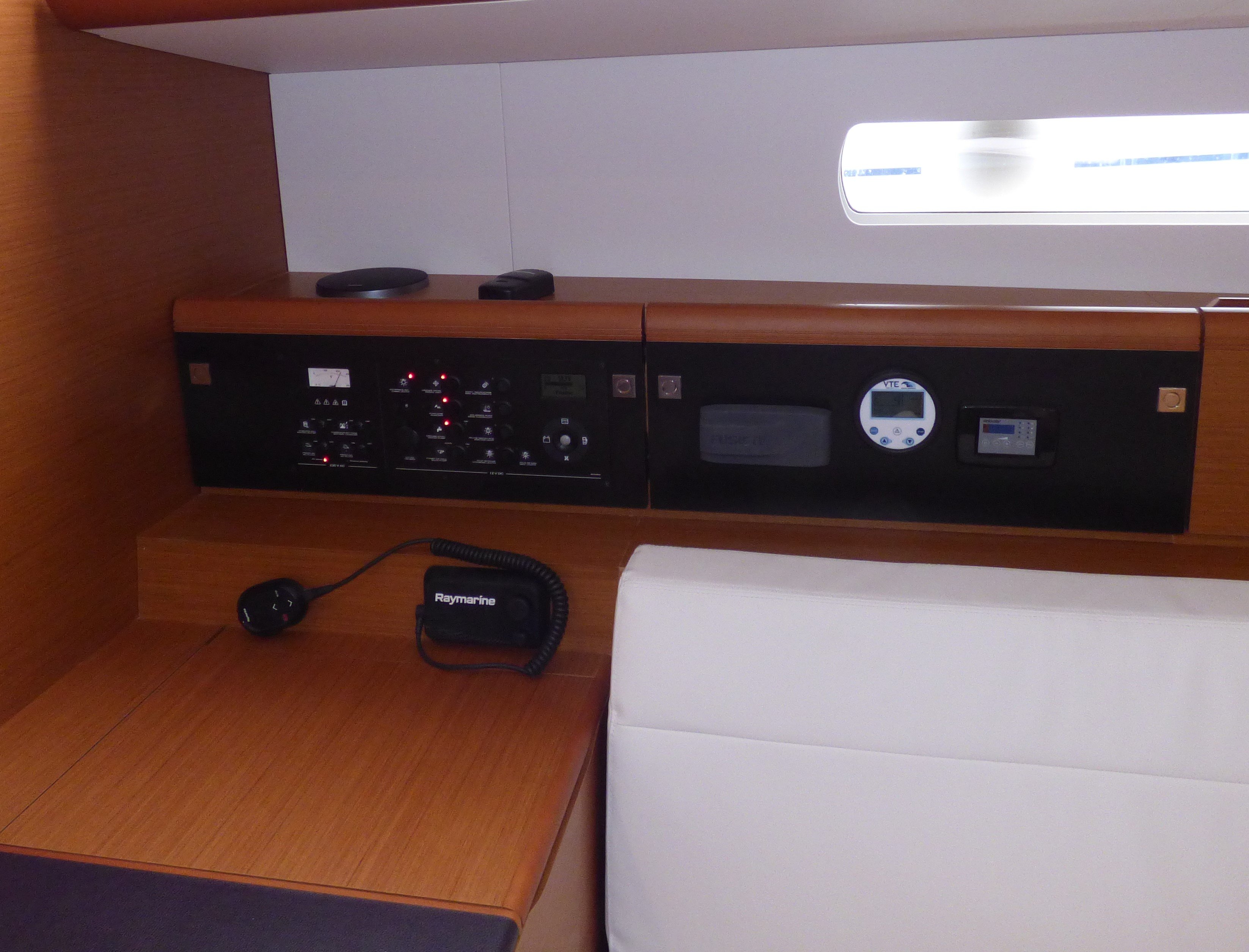 Geronimo - Sailboat in Kaštel Gomilica