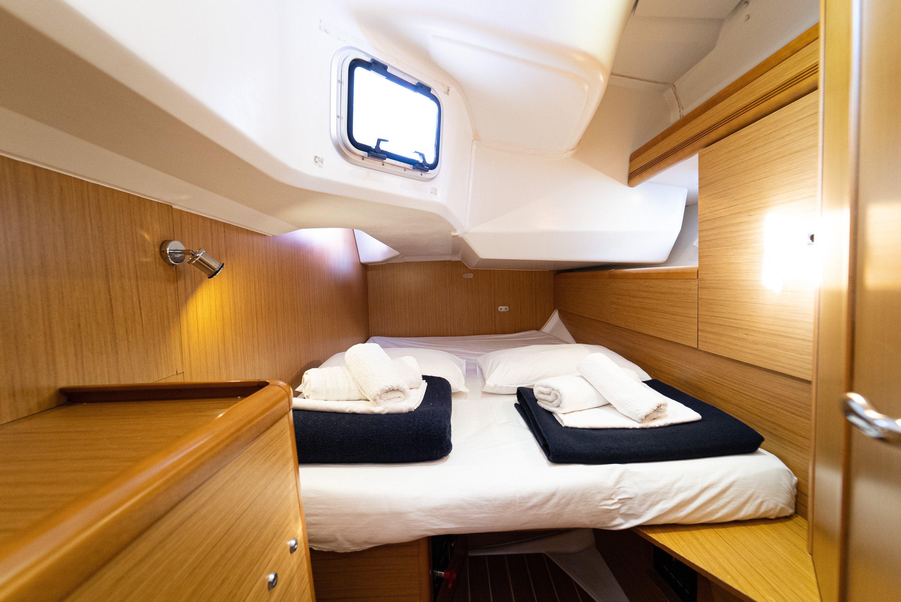 Beethoven ( with Bowthruster ,Solar Panels) - Sailboat in Kavala