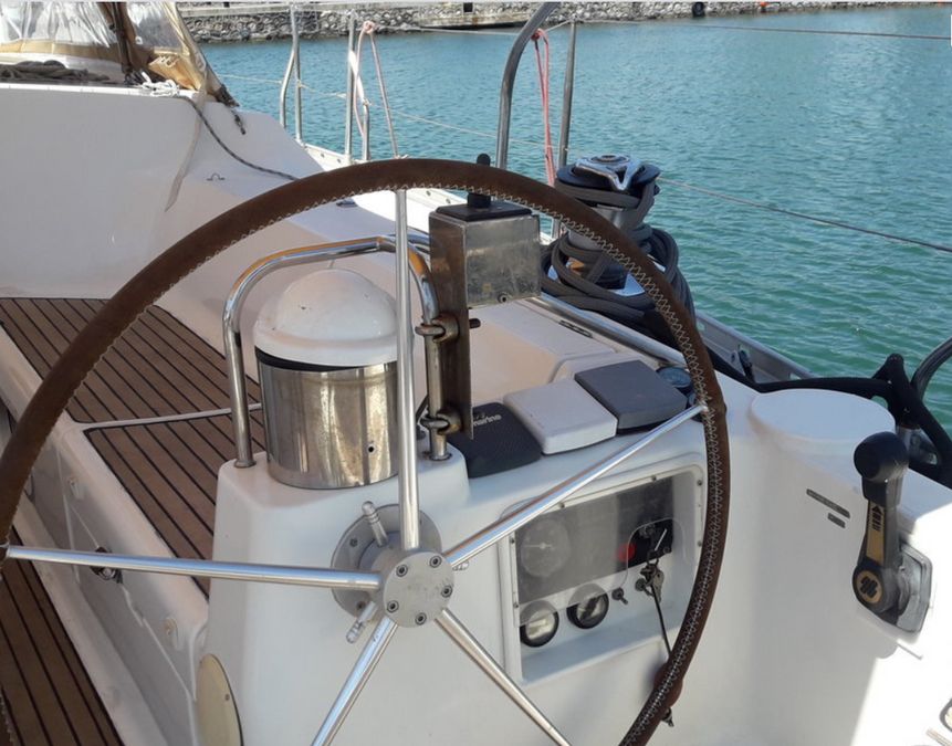 Hesiodos - Sailboat in Alimos