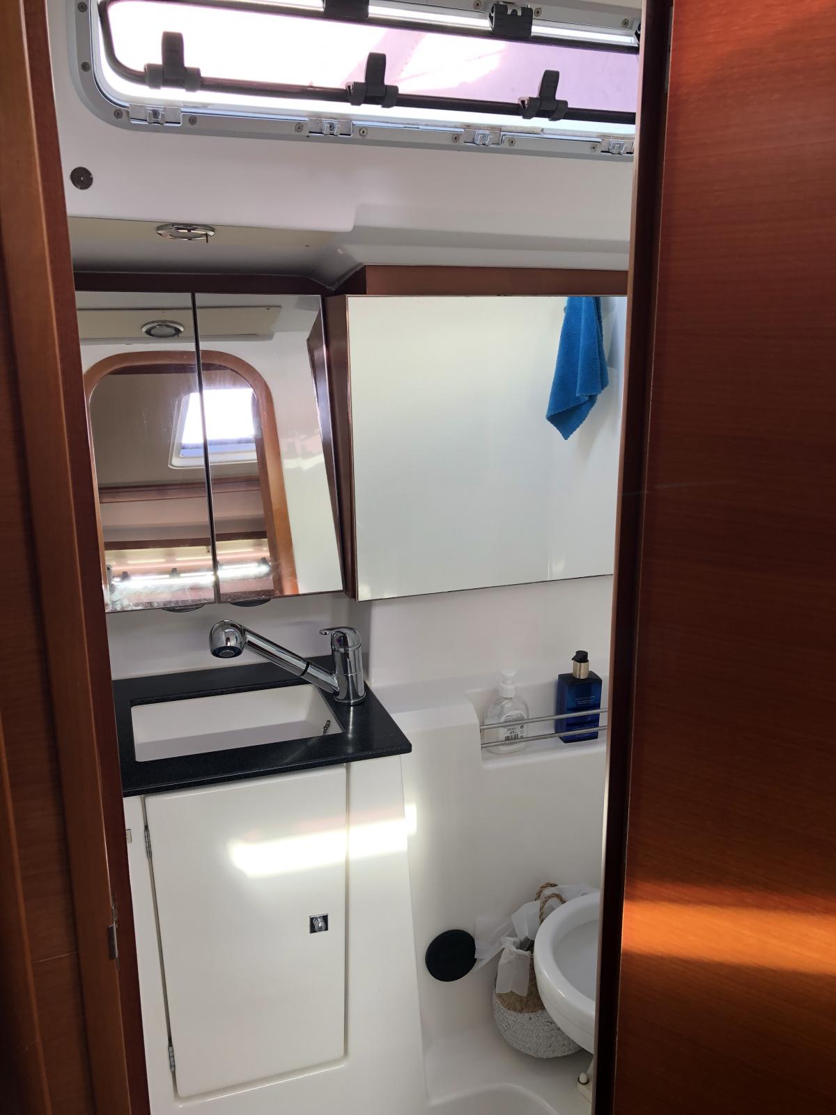 Avel Heol - Sailboat in Marseille