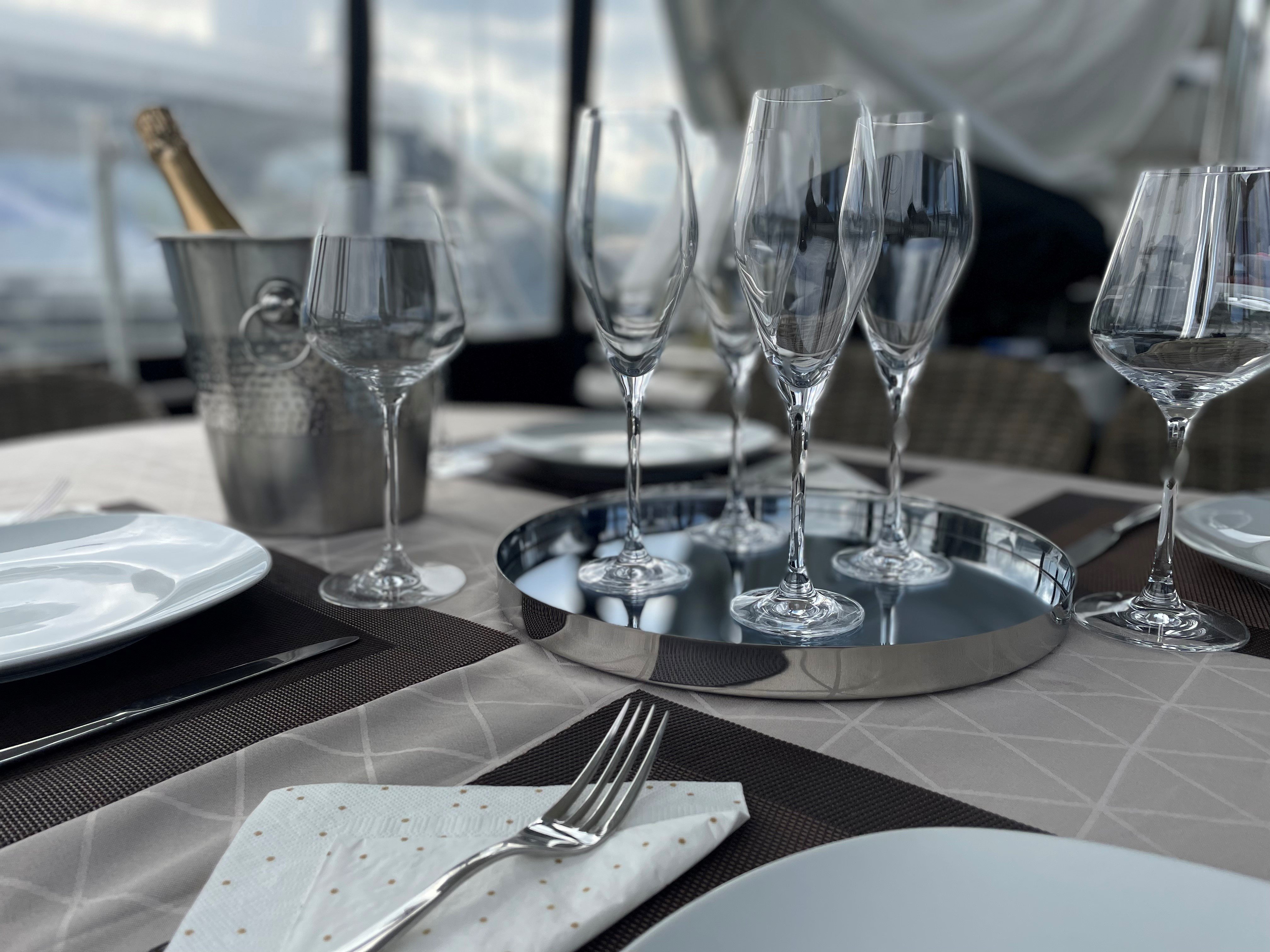 Alexandra - Motor Yacht in Rapperswil-Jona