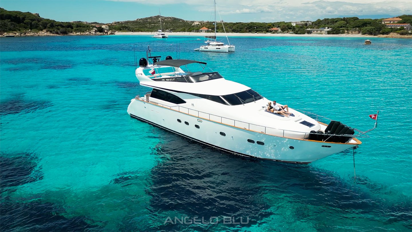 Angelo Blu - Motor Yacht in Cannigione