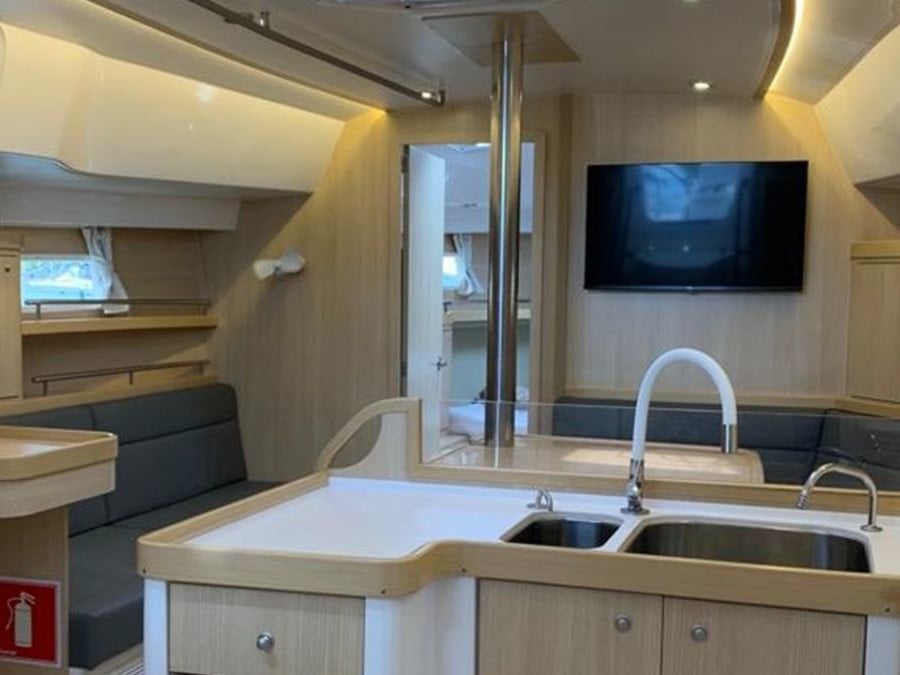 Nuestro - Sailboat in Paraty