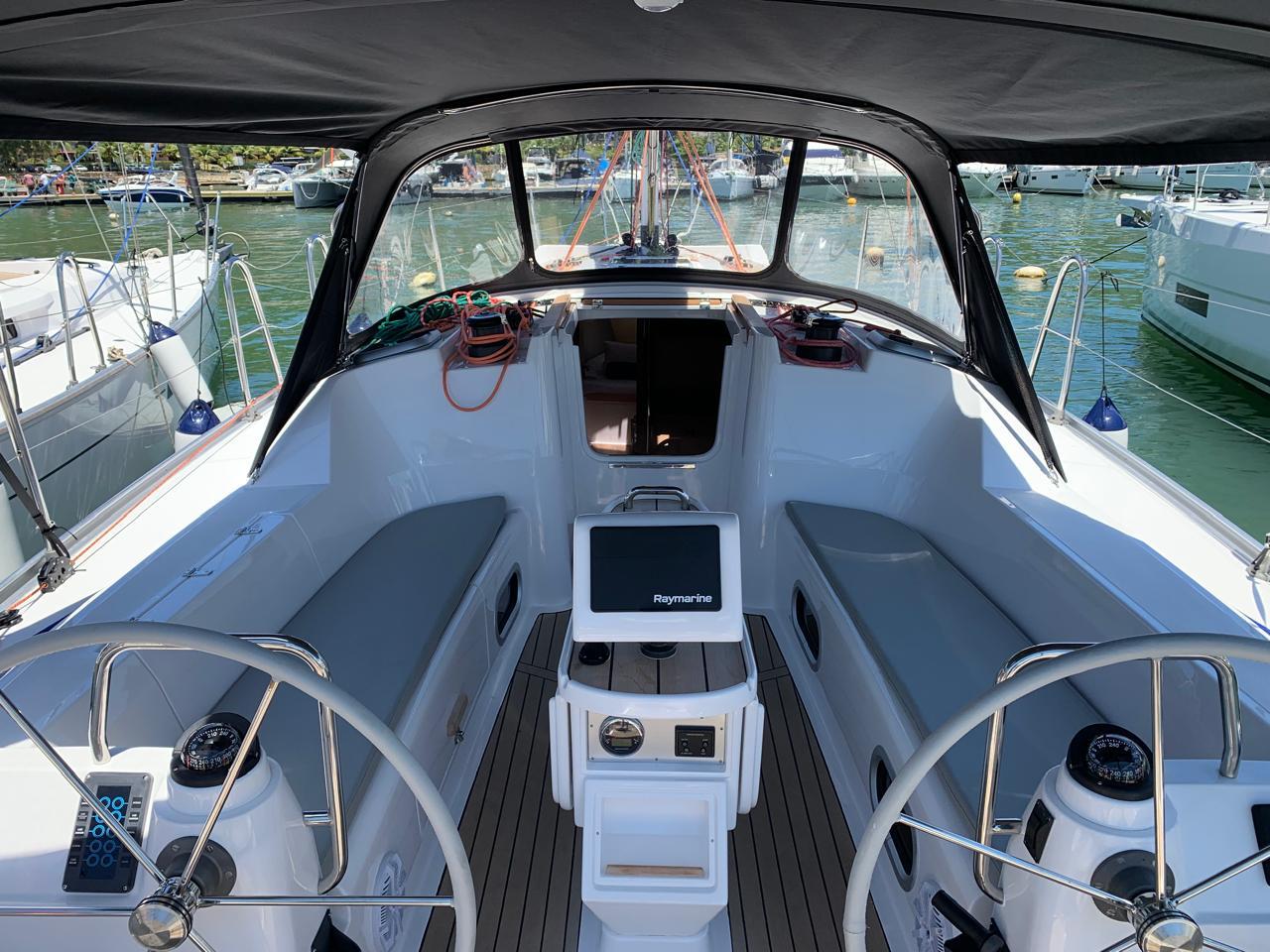 PURA VIDA - Sailboat in Paraty