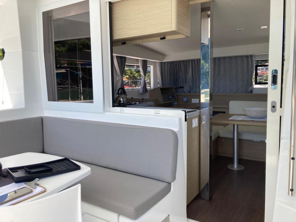 ATMOSFERA W - Catamaran in Paraty