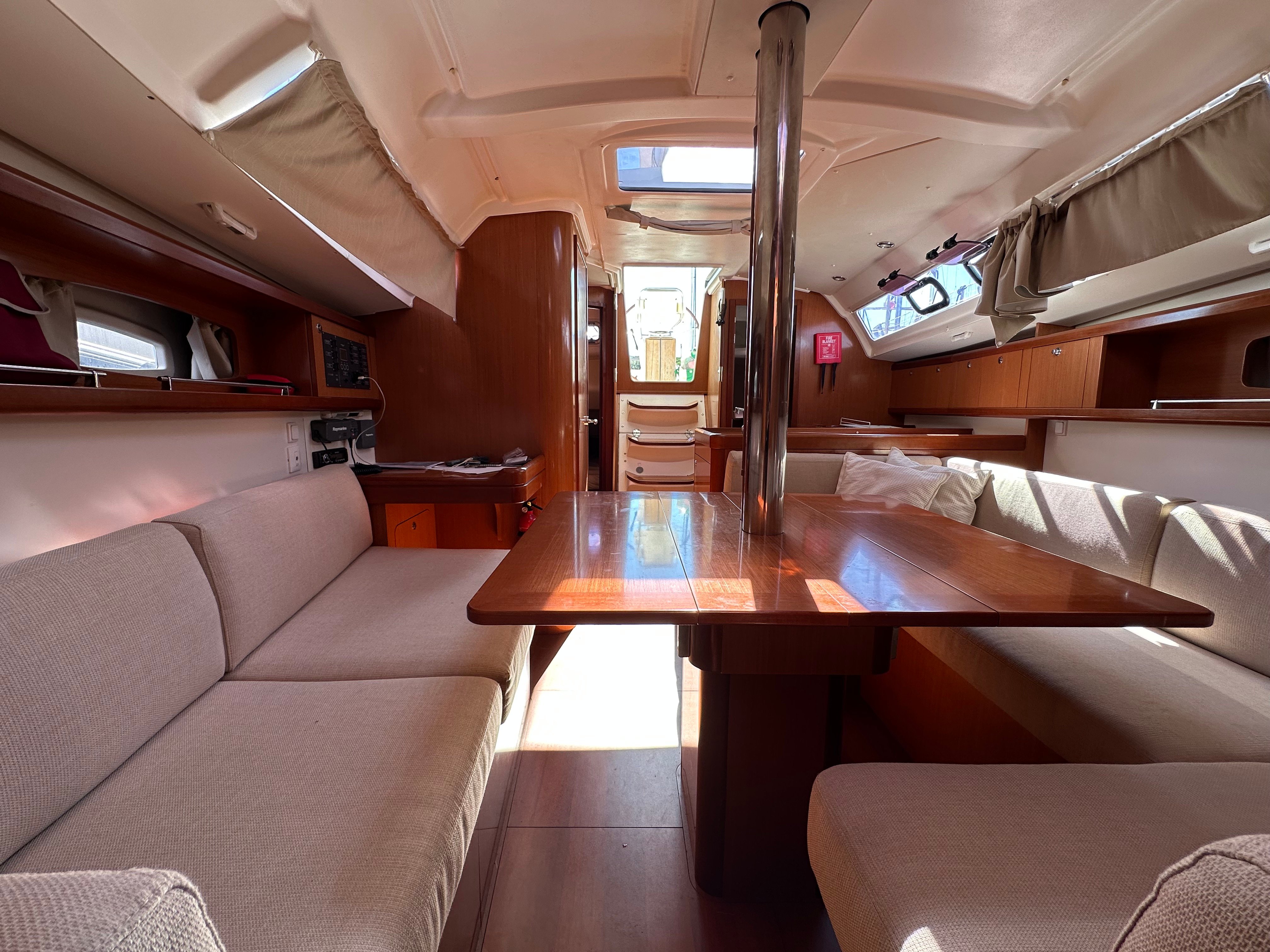 BLU - Sailboat in Punta Ala