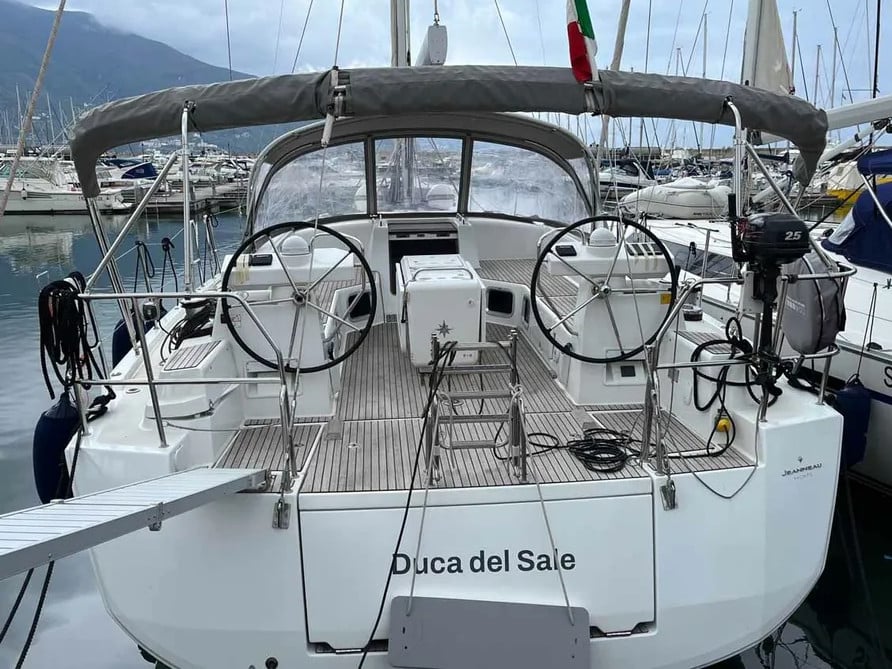 Duca del Sale - Sailboat in Castellammare di Stabia