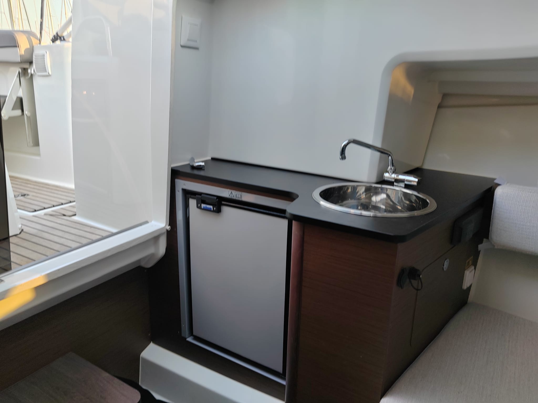 SILAS - Motor Yat içinde Pula