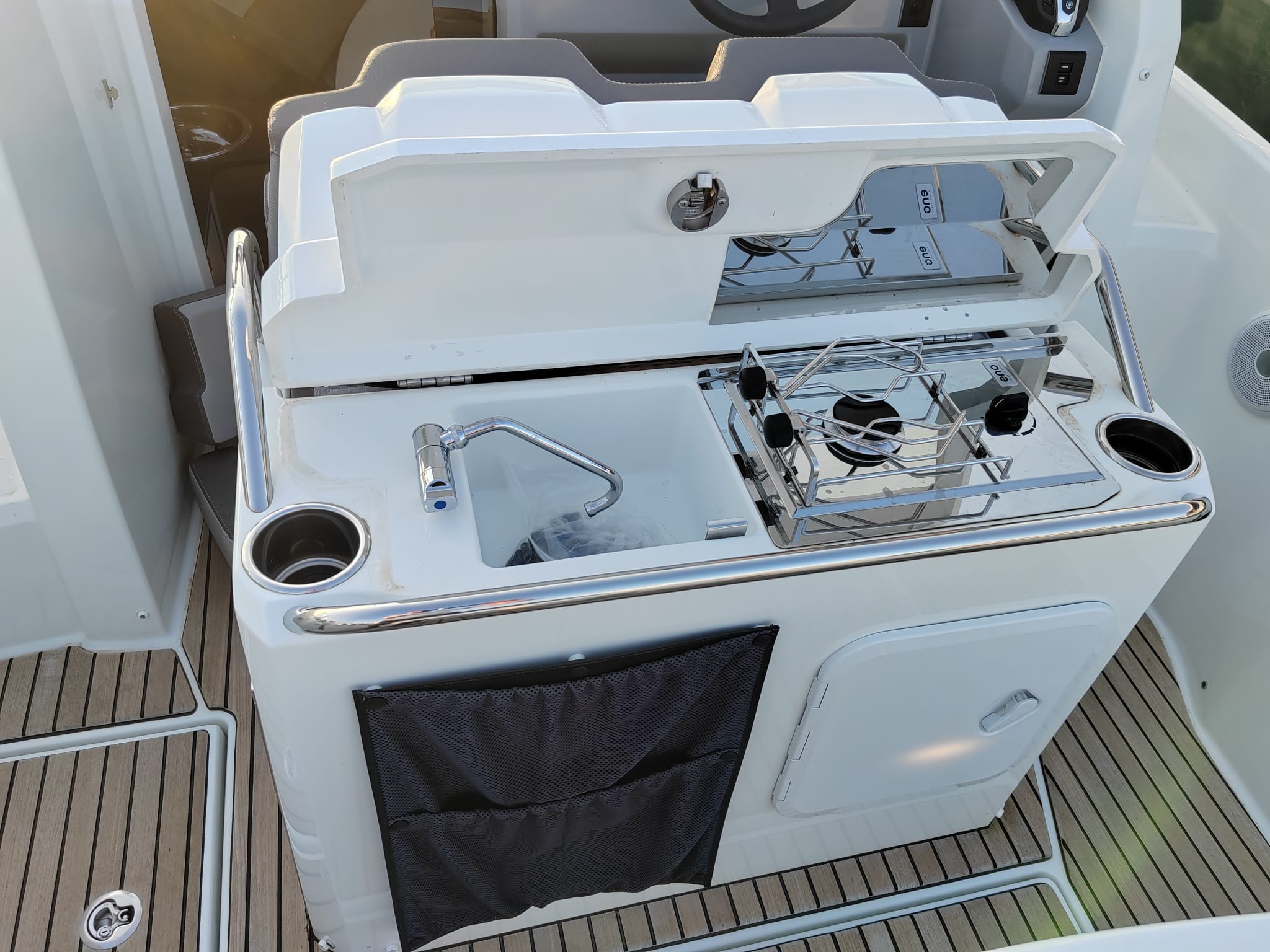 SILAS - Motor Yat içinde Pula