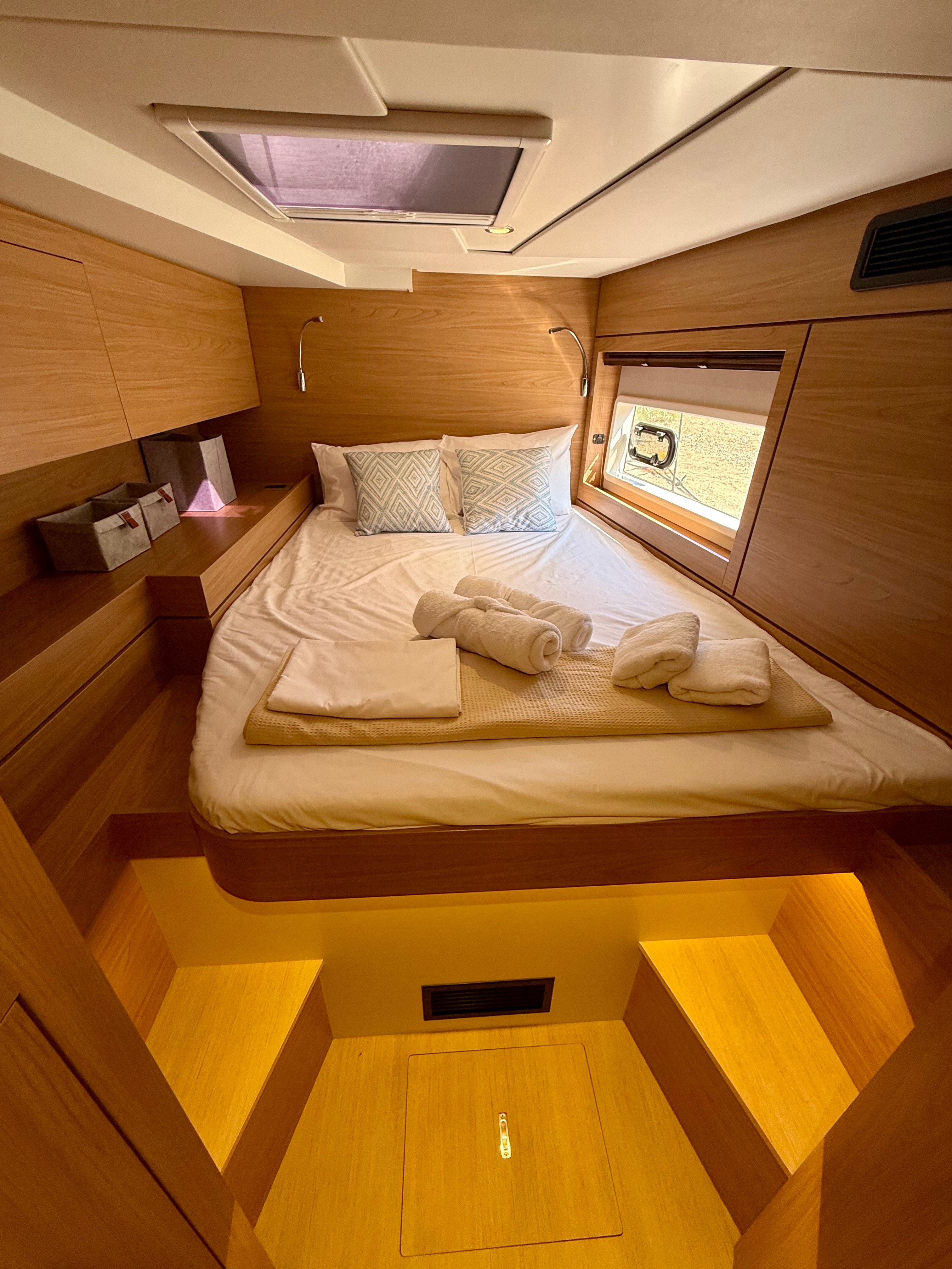 Keysmet - Catamaran in Tourlos