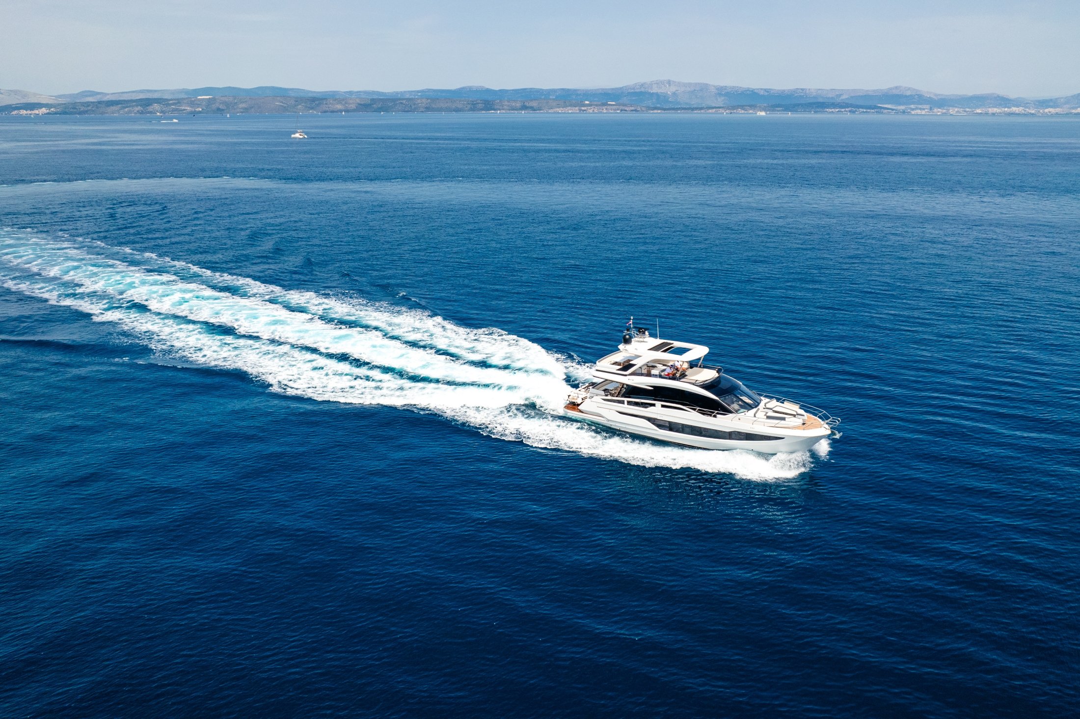Premium + - Motor Yacht in Seget Donji