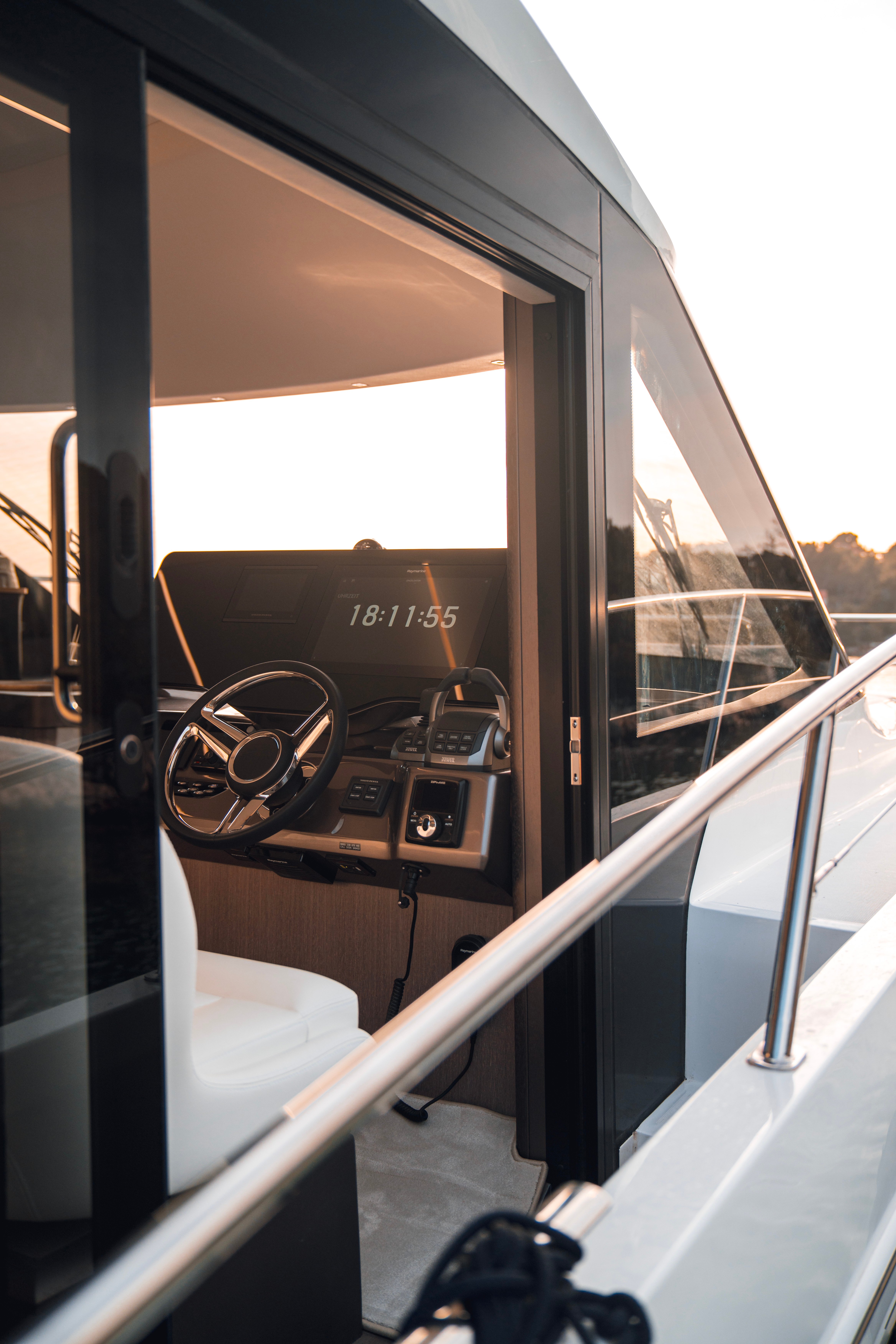 Premium - Motor Yacht in Seget Donji