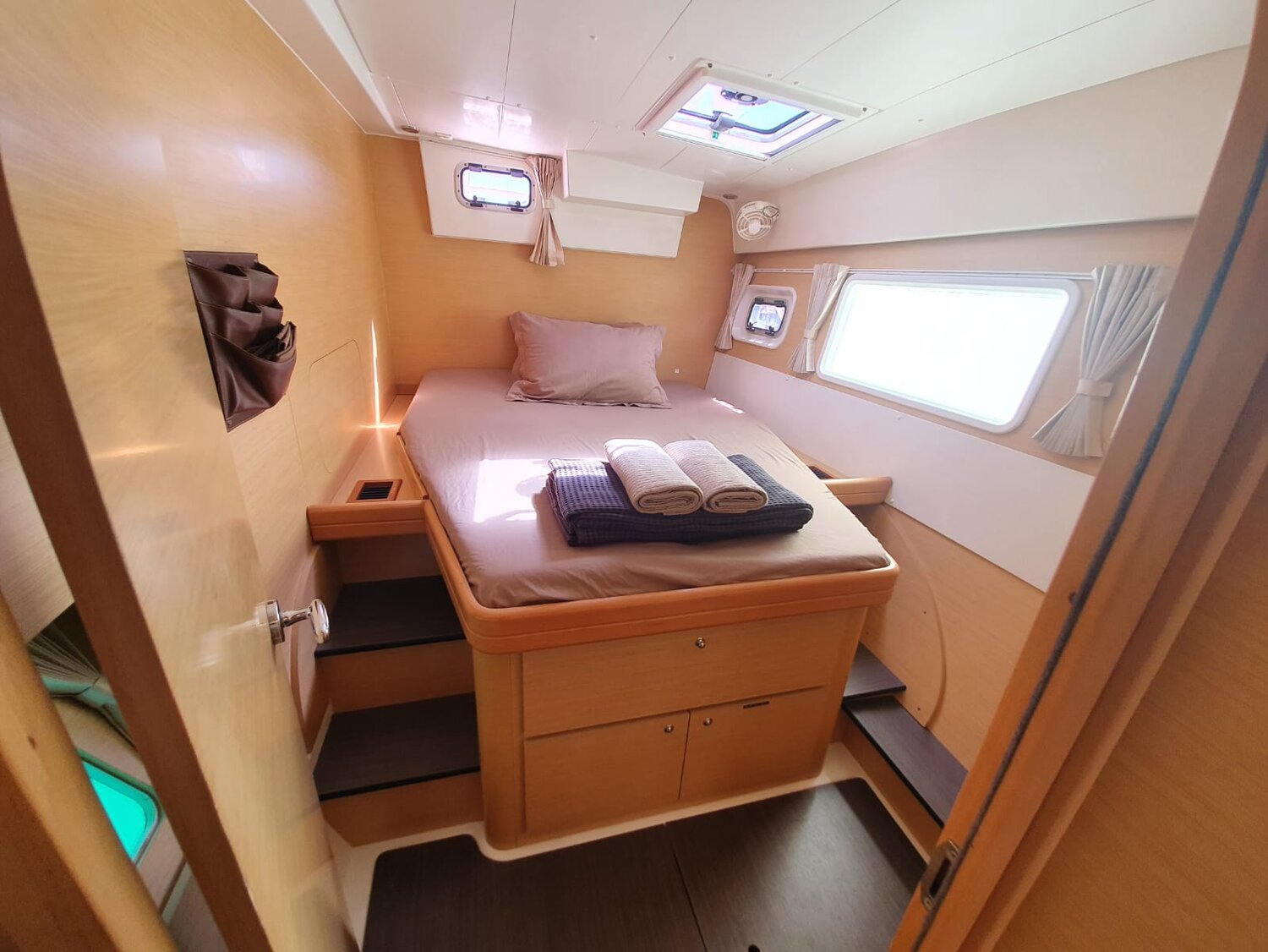 Exit Strategy - Catamaran in Koh Chang Tai