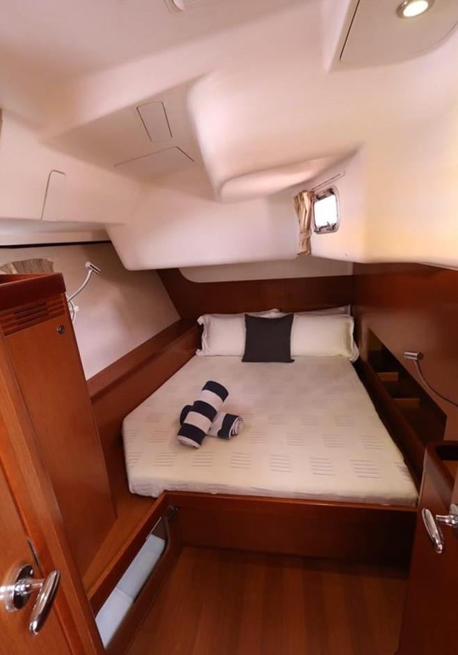 Thidawaree - Sailboat in Koh Chang Tai